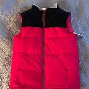 NWT Carter’s Puffer Red/Black Winter Vest. Size 6